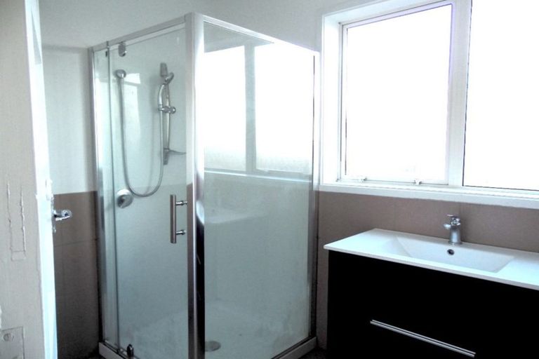 Photo of property in 15 Ballantyne Avenue, Upper Riccarton, Christchurch, 8041