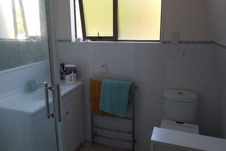 Photo of property in 2/396 Cambridge Terrace, Naenae, Lower Hutt, 5011