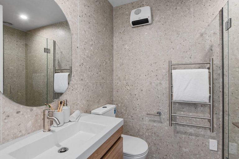 Photo of property in 2/186 Edgeware Road, Edgeware, Christchurch, 8013