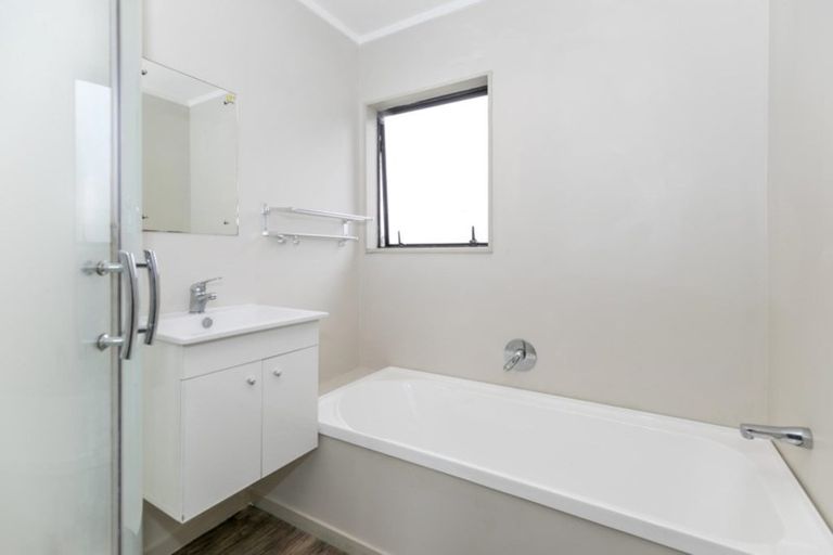 Photo of property in 48d Garland Drive, St Andrews, Hamilton, 3200