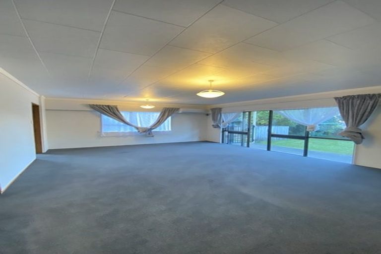 Photo of property in 74 Weatherly Road, Torbay, Auckland, 0630