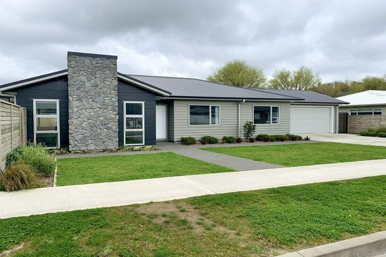 Photo of property in 1 Grovedale Square, Wainuiomata, Lower Hutt, 5014