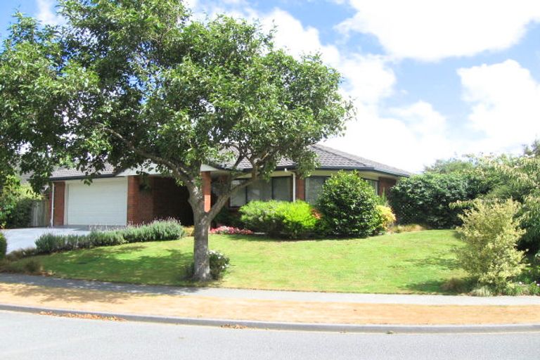 Photo of property in 3 Morepork Close, Brown Owl, Upper Hutt, 5018