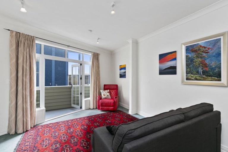 Photo of property in 48 Pipitea Street, Thorndon, Wellington, 6011