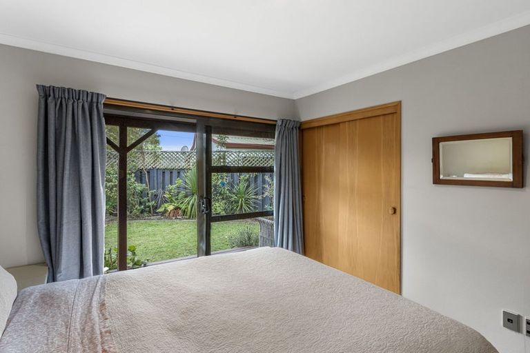 Photo of property in 1/43a Main Road, Redcliffs, Christchurch, 8081