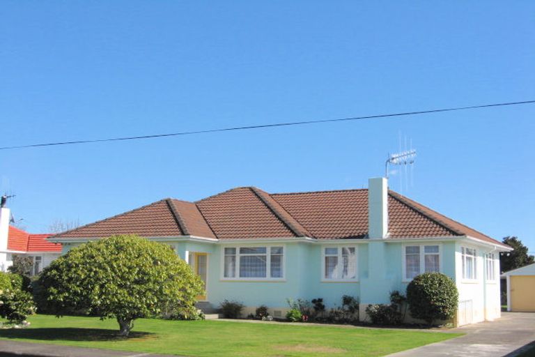 Photo of property in 25 George Street, Levin, 5510