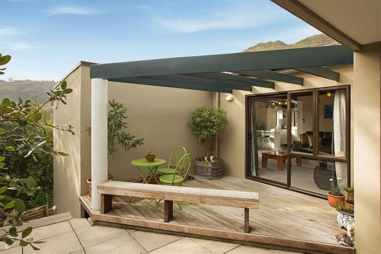 Photo of property in 14 Heathvale Place, Heathcote Valley, Christchurch, 8022