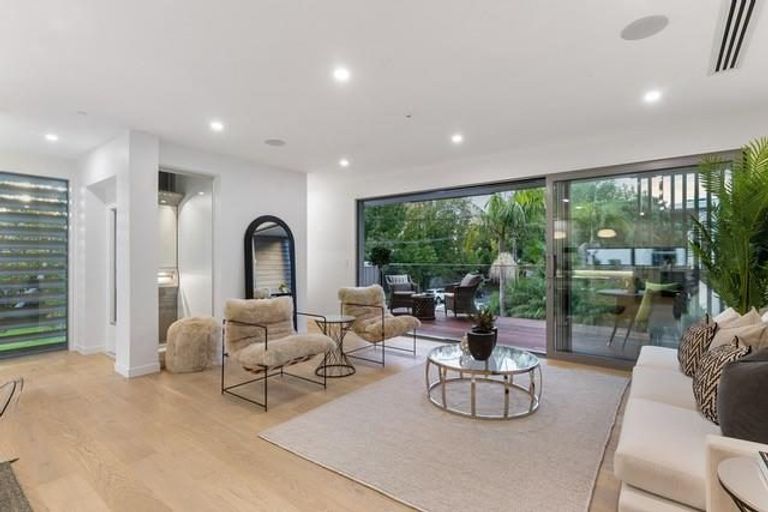 Photo of property in 24a Patteson Avenue, Mission Bay, Auckland, 1071