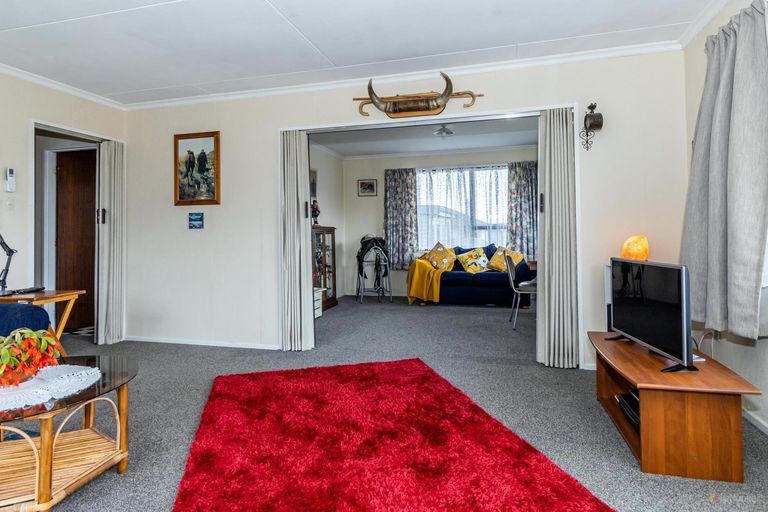 Photo of property in 5-5a Rugby Street, Waimate, 7924