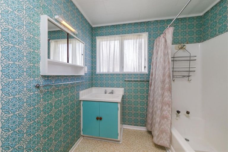 Photo of property in 8 Walker Crescent, Bulls, 4818