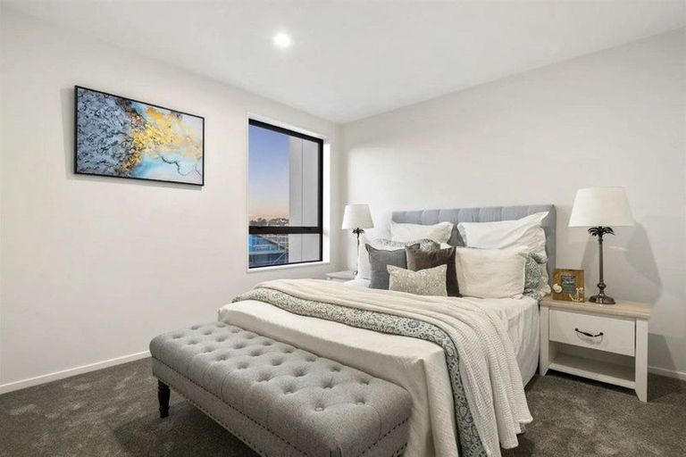 Photo of property in 4/32a Westgate Drive, Massey, Auckland, 0614