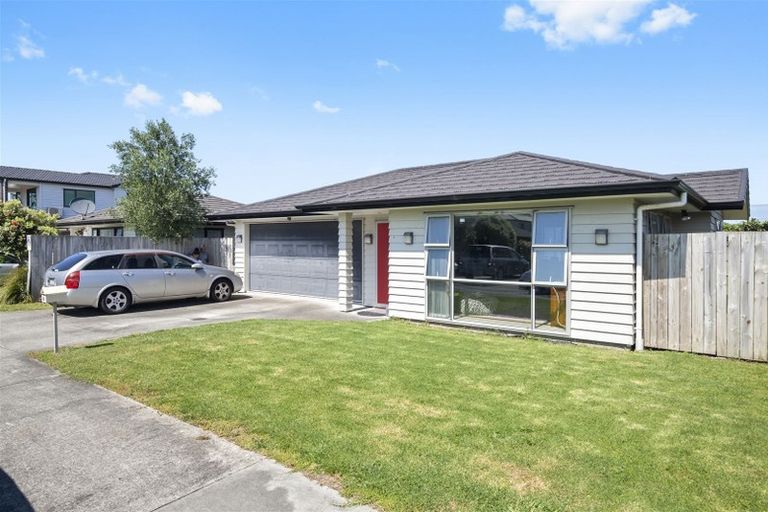 Photo of property in 18 Yatterina Avenue, Takanini, 2112