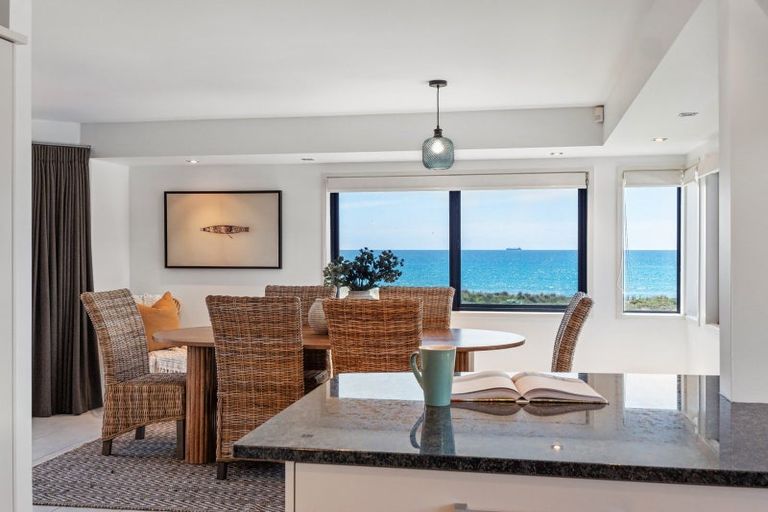 Photo of property in 32a Sunbrae Grove, Mount Maunganui, 3116