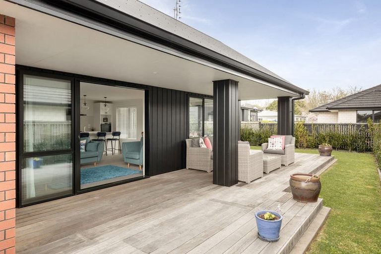 Photo of property in 4 Washingtonia Way, Omokoroa, 3114