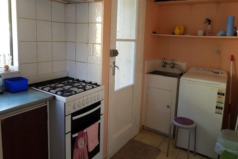 Photo of property in 2/396 Cambridge Terrace, Naenae, Lower Hutt, 5011