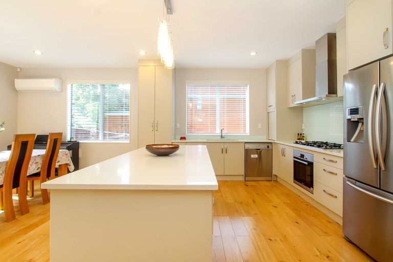 Photo of property in 11a Agathis Avenue, Mairangi Bay, Auckland, 0630