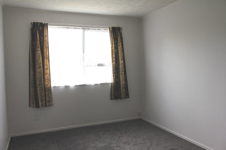 Photo of property in 3 Lewis Street, Blockhouse Bay, Auckland, 0600
