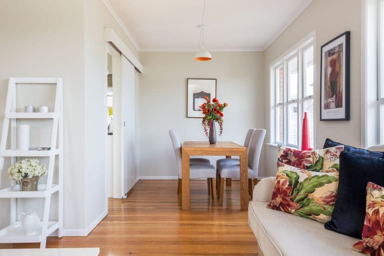 Photo of property in 215 Sunnynook Road, Wairau Valley, Auckland, 0627