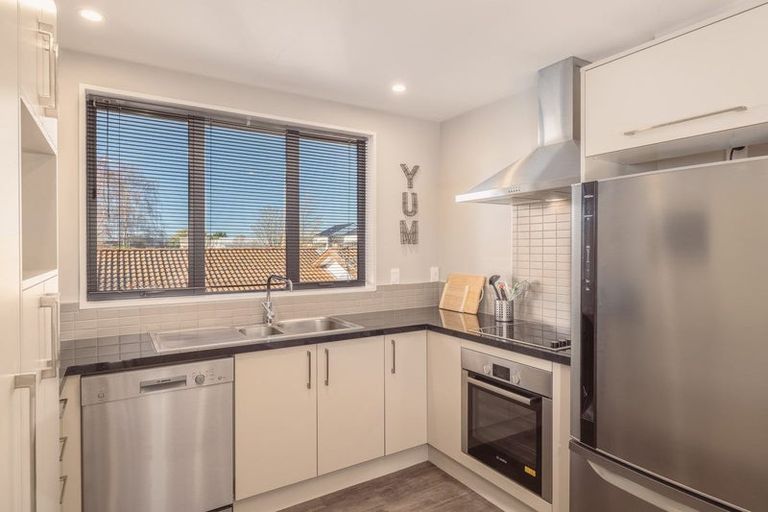 Photo of property in 2/72 Purchas Street, St Albans, Christchurch, 8014