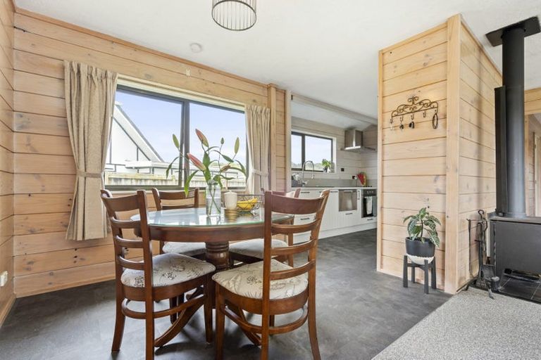 Photo of property in 43 Waterford Road, Fitzroy, Hamilton, 3206