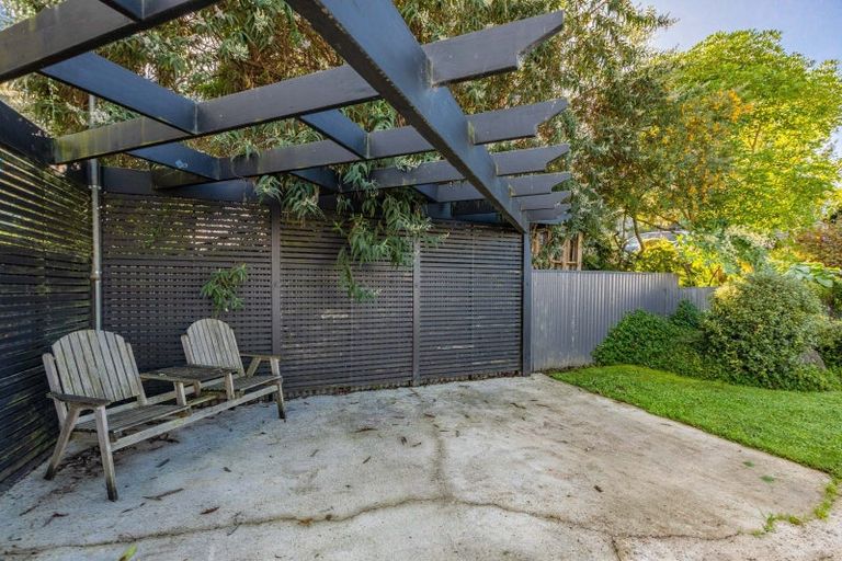 Photo of property in 16 Abbotsford Road, Waipawa, 4210