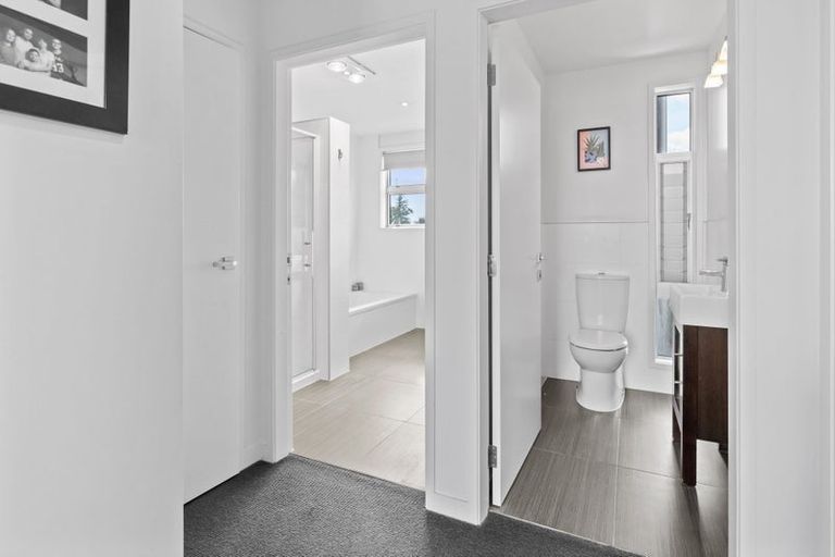 Photo of property in 24 Okarito Avenue, Levin, 5510