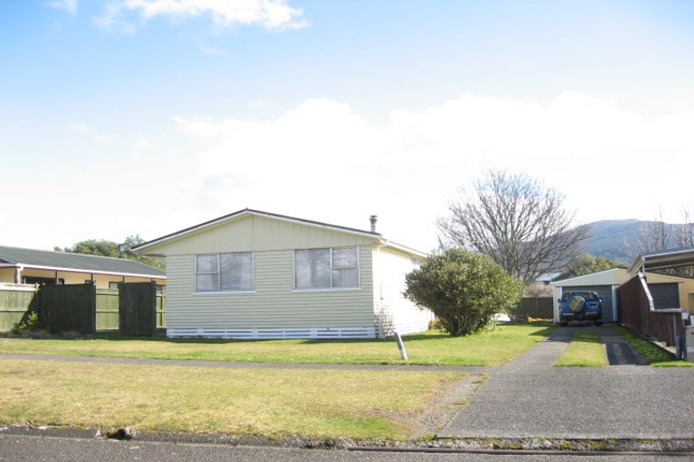 Photo of property in 24 Runuku Grove, Turangi, 3334