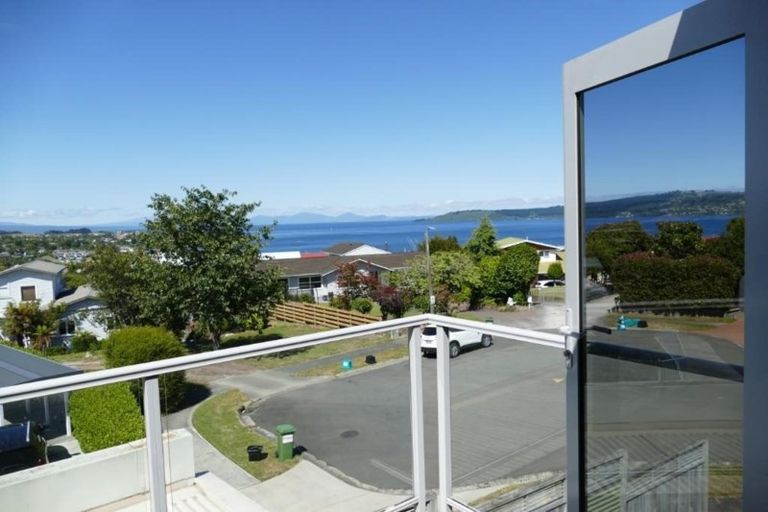 Photo of property in 12 Beachman Grove, Hilltop, Taupo, 3330