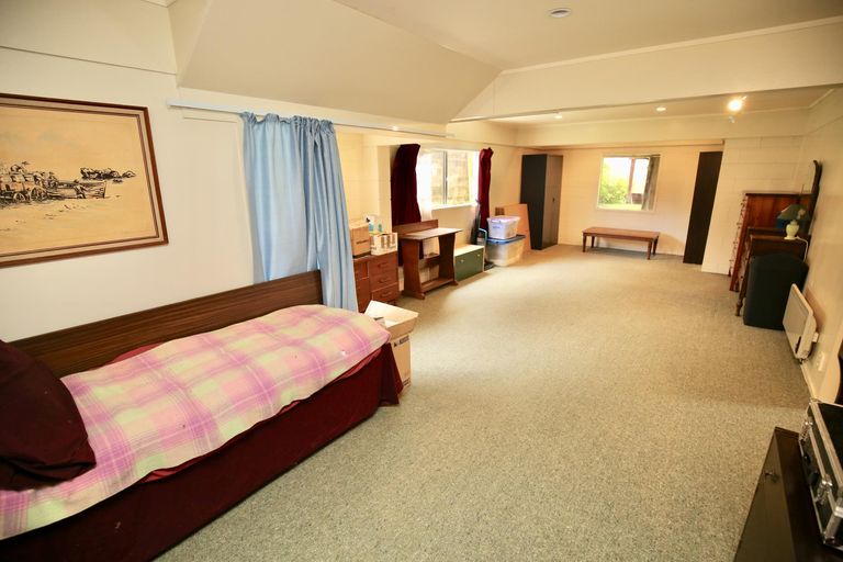 Photo of property in 28 Mcvie Road, Huntly, 3700