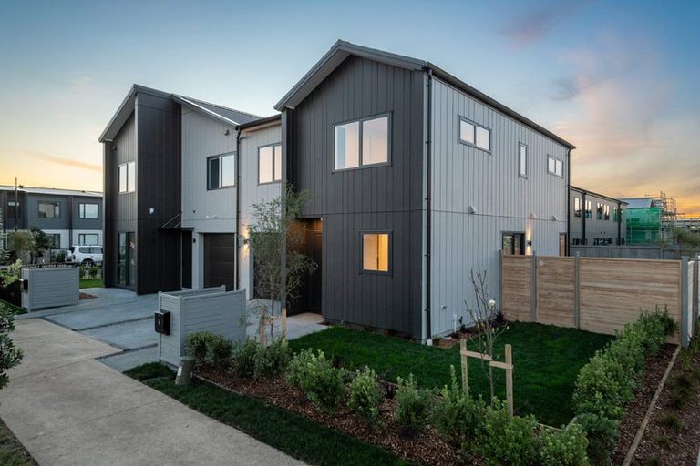 Photo of property in 6 Verde Lane, Rosehill, 2113