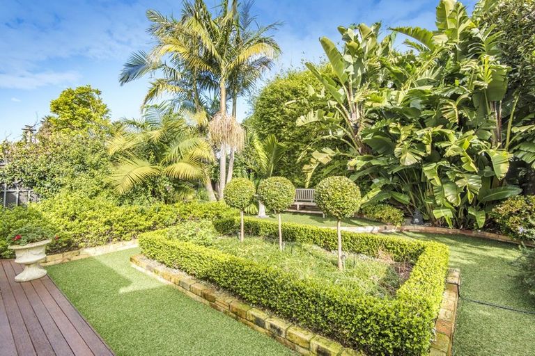 Photo of property in 6 Kapai Road, Devonport, Auckland, 0624