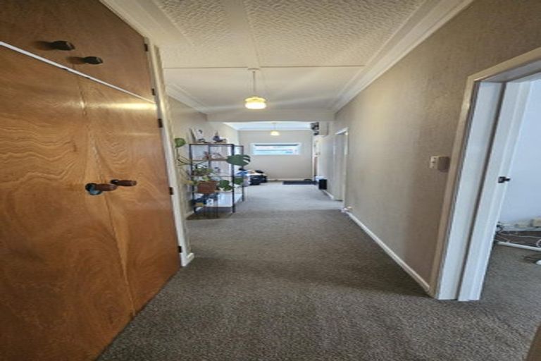 Photo of property in 69 Pendarves Street, New Plymouth, 4310