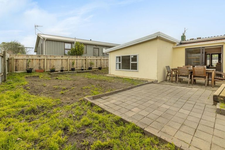 Photo of property in 12 Mahana Road, Paraparaumu Beach, Paraparaumu, 5032