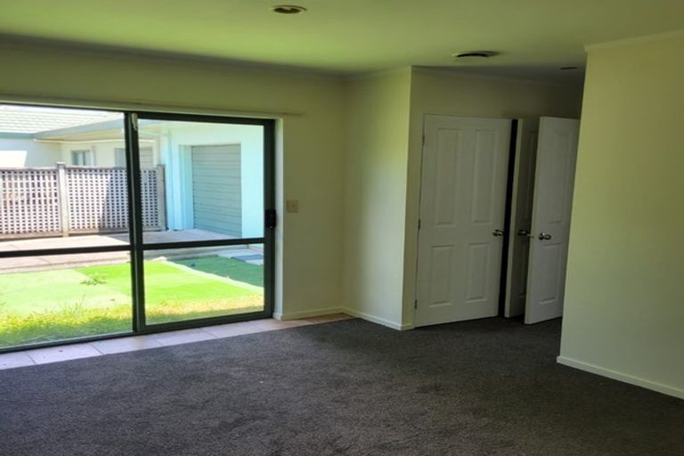 Photo of property in 7 Neta Grove, Henderson, Auckland, 0612