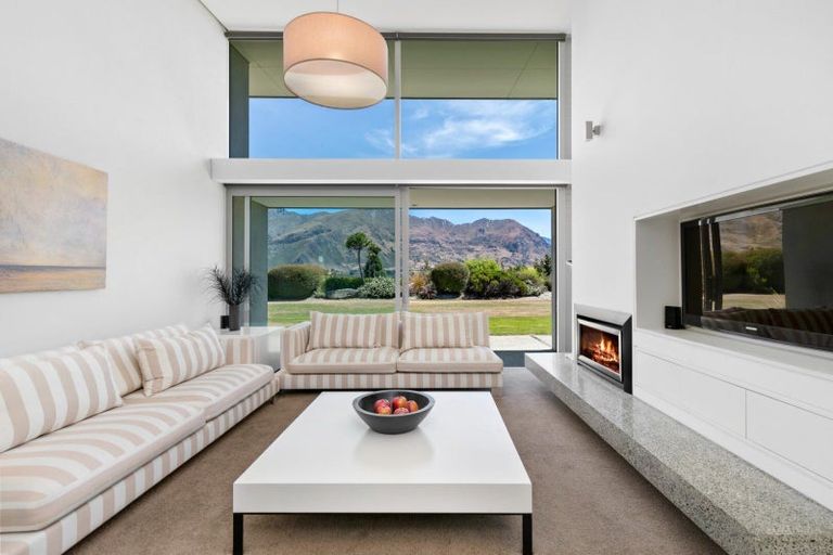 Photo of property in 311 Beacon Point Road, Wanaka, 9305