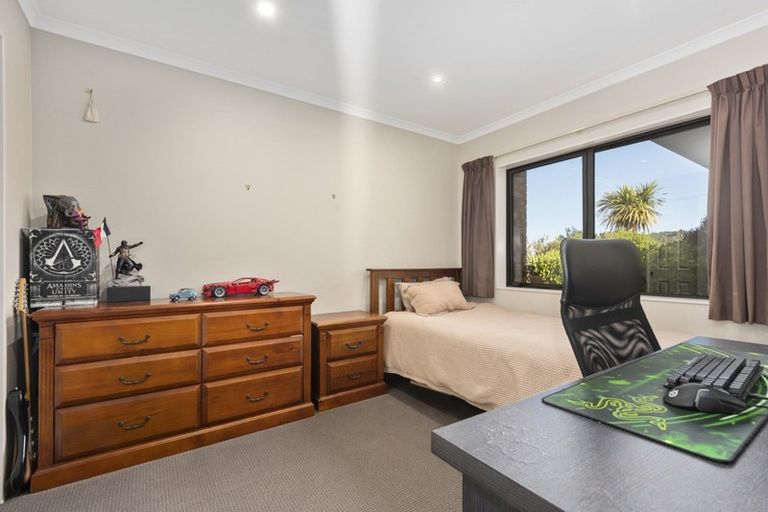 Photo of property in 55 Percy Kinsman Crescent, Riverstone Terraces, Upper Hutt, 5018