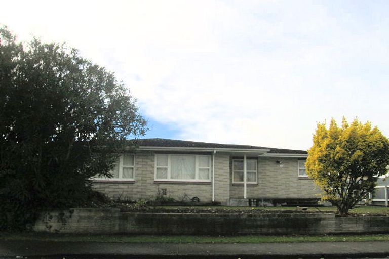 Photo of property in 42 Folkestone Drive, Flaxmere, Hastings, 4120