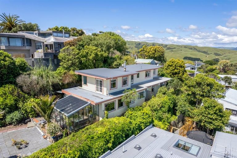 Photo of property in 13 The Track, Plimmerton, Porirua, 5026