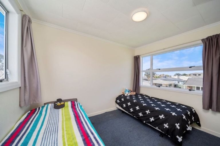 Photo of property in 3 Rainsford Street, Moturoa, New Plymouth, 4310