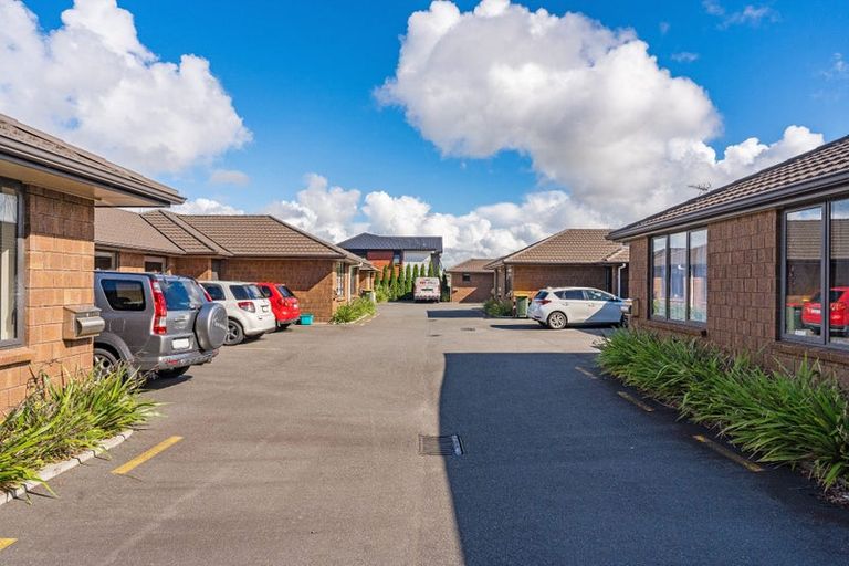 Photo of property in 9/108 Old Farm Road, Hamilton East, Hamilton, 3216