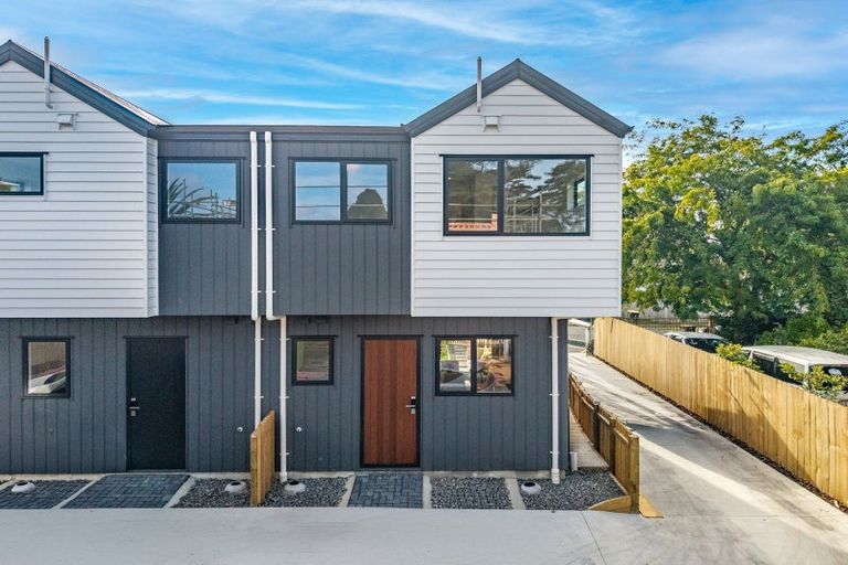 Photo of property in 140b Edgewater Drive, Pakuranga, Auckland, 2010