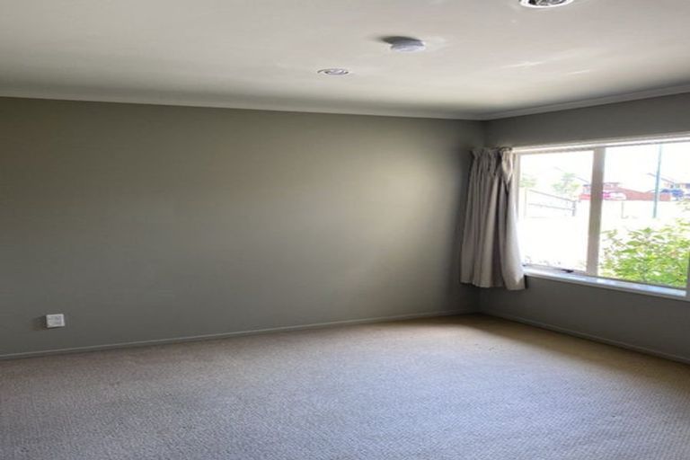 Photo of property in 7 Whitford Place, Rototuna North, Hamilton, 3210