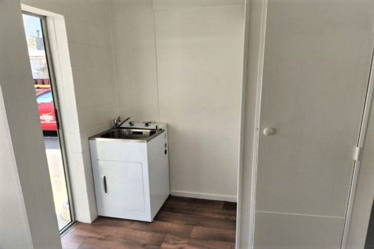 Photo of property in 1/897 Heaphy Terrace, Claudelands, Hamilton, 3214