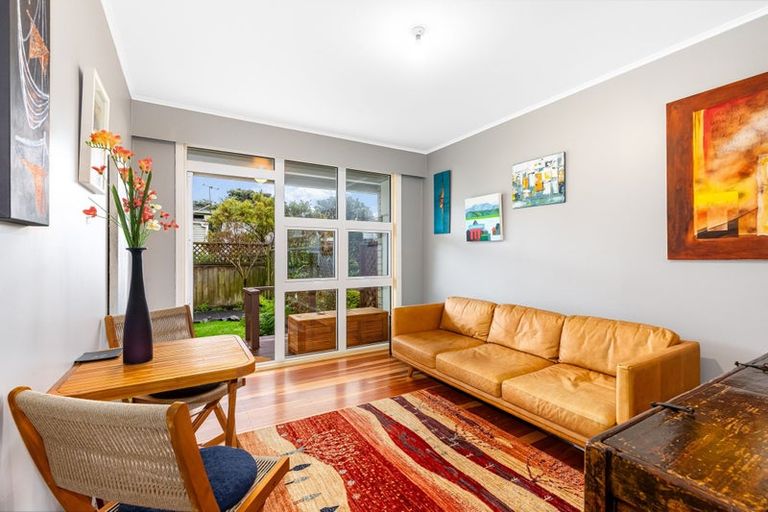 Photo of property in 8/238 Muritai Road, Eastbourne, Lower Hutt, 5013