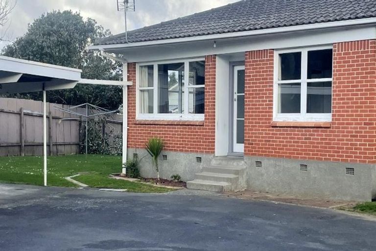 Photo of property in 1/42-44 Opaheke Road, Opaheke, Papakura, 2113
