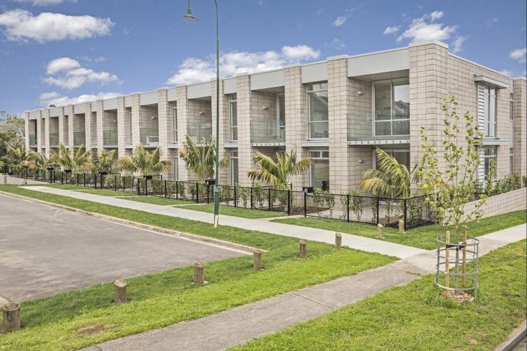 Photo of property in 7 Bickerton Way, Flat Bush, Auckland, 2019