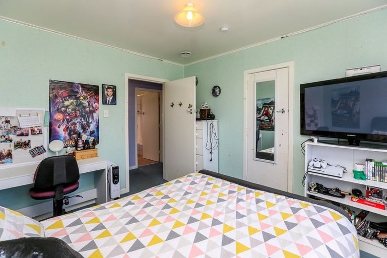 Photo of property in 136 Broadway, Waitara, 4320