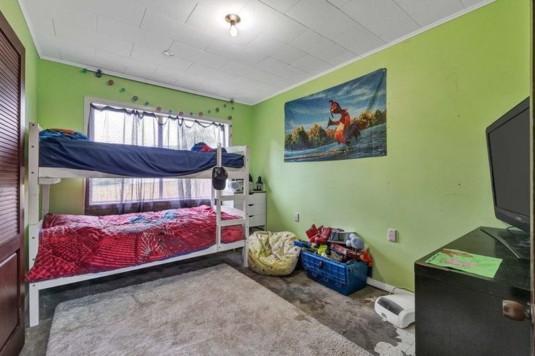 Photo of property in 19 Tybalt Street, Stratford, 4332