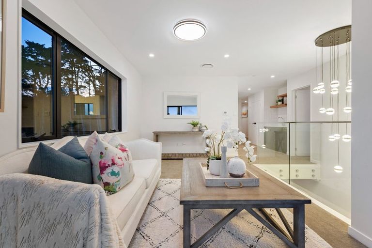 Photo of property in 28 Kate Duncan Drive, Swanson, Auckland, 0614