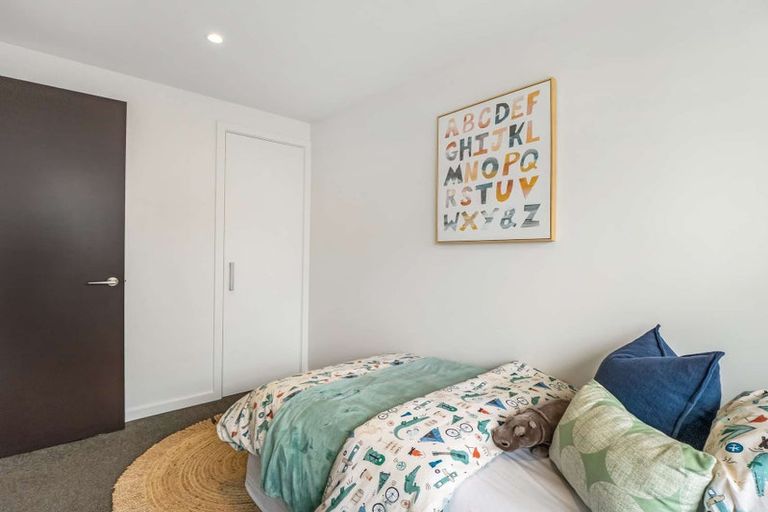 Photo of property in 1/42 Northcote Road, Northcote, Christchurch, 8052